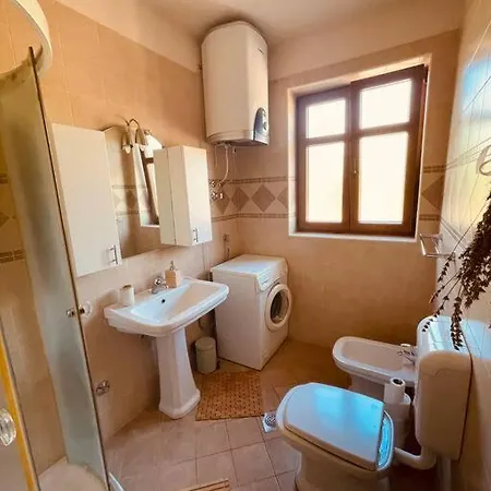 Beautiful 4 Bedroom Tara, Pool And Privacy! *