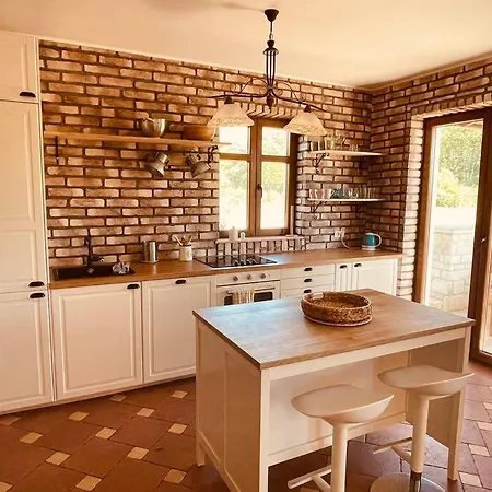 Beautiful 4 Bedroom Tara, Pool And Privacy! Villa Ladici