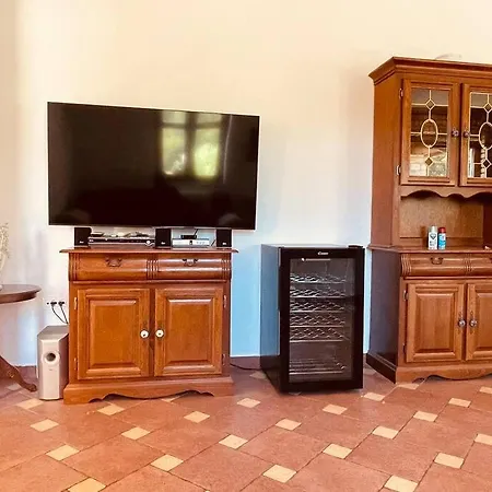 Beautiful 4 Bedroom Tara, Pool And Privacy! Βίλα *