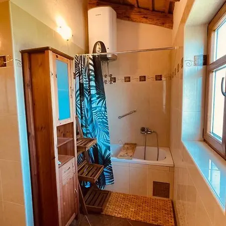 Βίλα Beautiful 4 Bedroom Tara, Pool And Privacy! Ladici